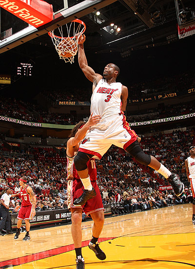 在边线吊传 在边线吊传